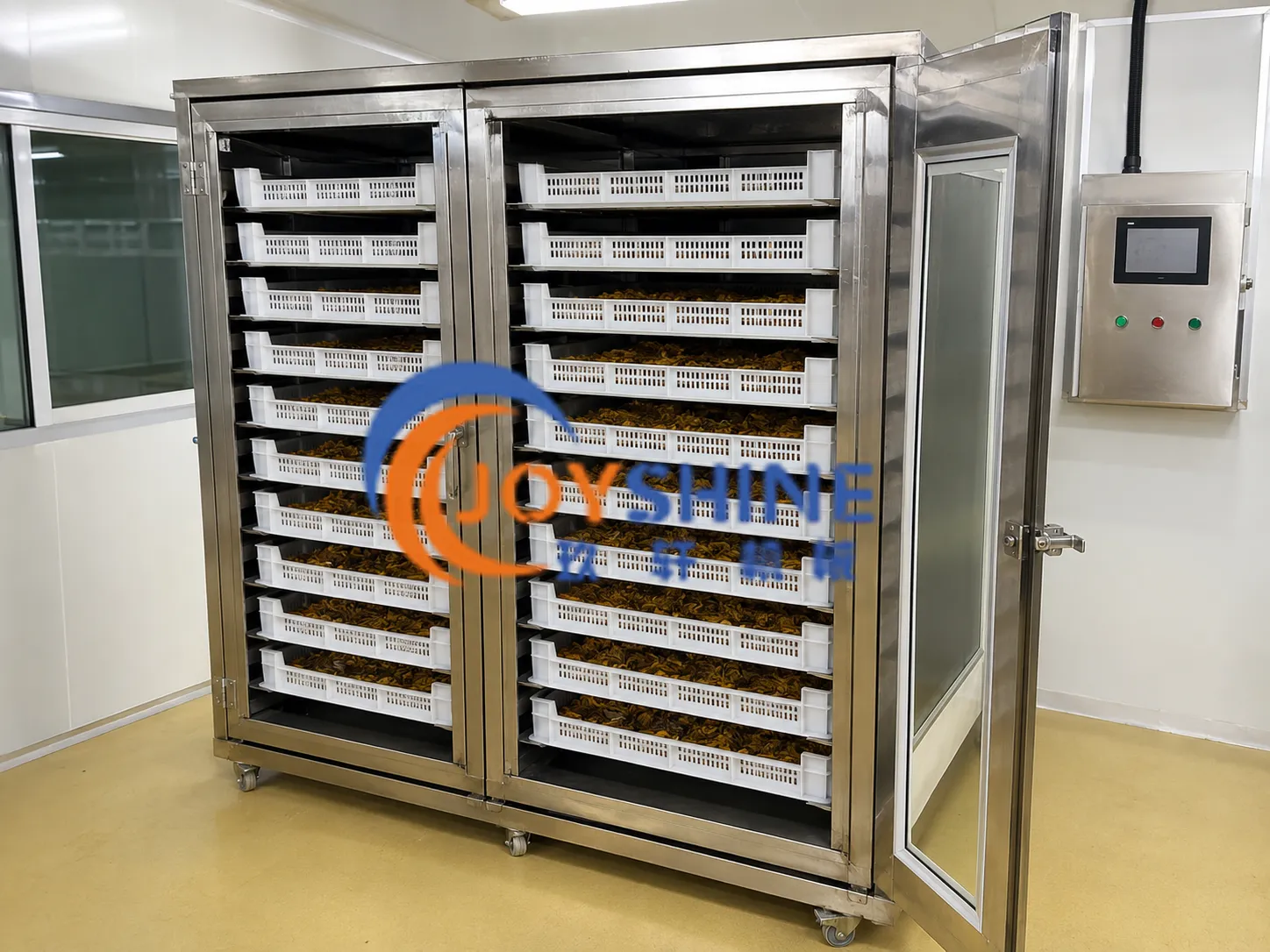 48-tray electric heating dryer loaded with turmeric